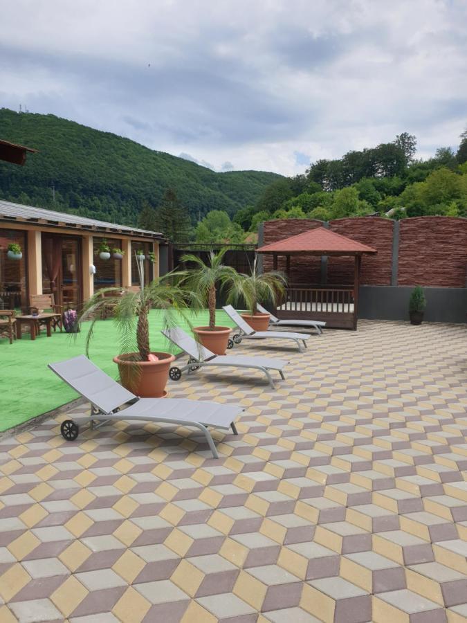 Отель Casa Piri Анина Экстерьер фото