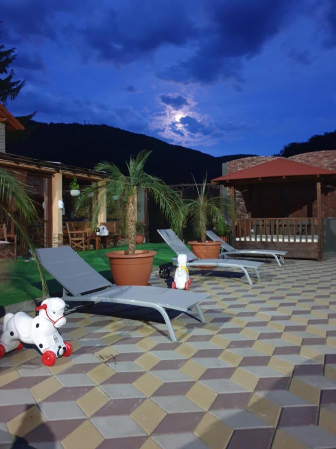 Отель Casa Piri Анина Экстерьер фото